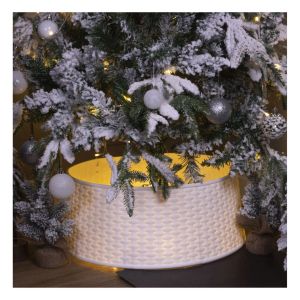 St Helens Rattan Style White Tree Skirt